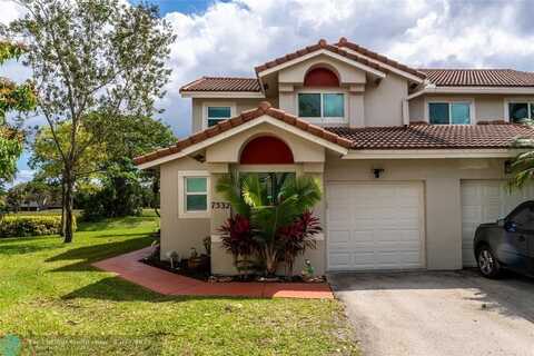 7532 S Pinewalk Dr, Margate, FL 33063