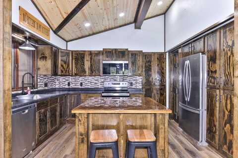 306 WESCOTT AVE, Crandon, WI 54520