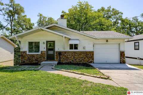 2811 S 36 Street, Omaha, NE 68105