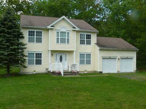 214 Kensington Drive, Bushkill, PA 18324