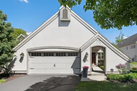 416 Enclave Court SE, Grand Rapids, MI 49546