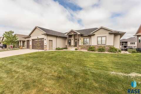 8501 S Quiet Oak Cir, Sioux Falls, SD 57108