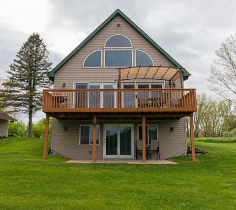 11417 Pinecrest Drive, Canadian Lakes, MI 49346