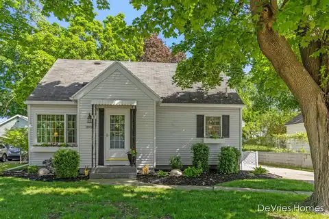 3901 Macrace Street SW, Grandville, MI 49418