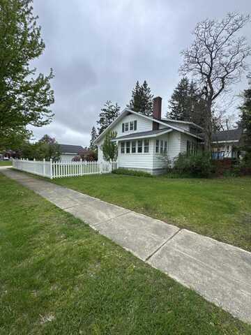 701 Chestnut Street, Grayling, MI 49738