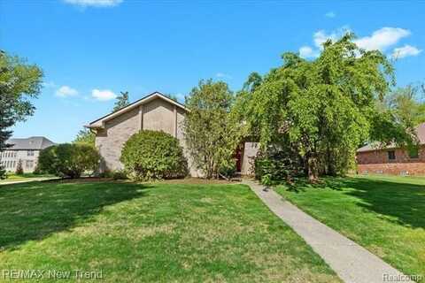 3875 WAYFARER Drive, Troy, MI 48083
