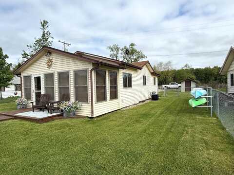 11003 Pennock Lane, Delton, MI 49046