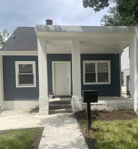 8841 Auburn Street, Detroit, MI 48228