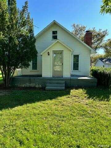 8851 E North Lake Rd. Road E, Millington, MI 48746