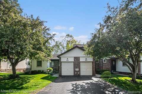 9029 E BLUEWATER Drive, Clarkston, MI 48348
