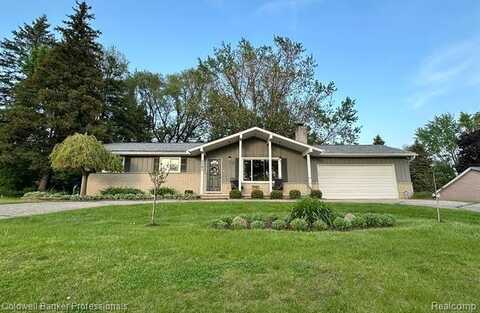 2585 Freeman Drive, Lake Orion, MI 48360