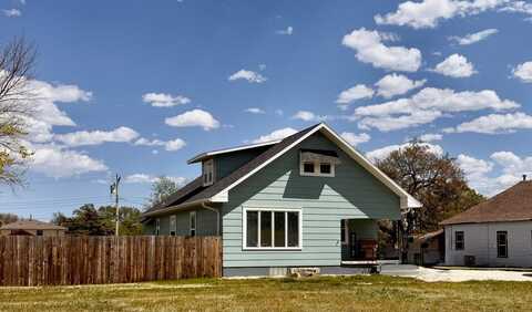 634 7th Street, Phillipsburg, KS 67661
