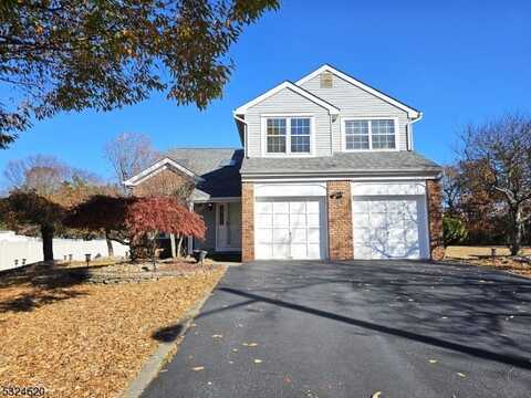 5 Denbigh Dr, Franklin, NJ 08873