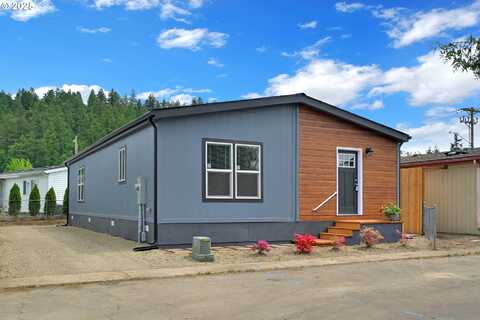 5660 DAISY ST, Springfield, OR 97478