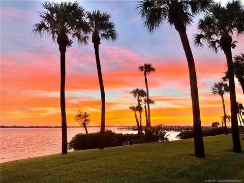 4680 NE Sandpebble Trace unit: 3-304, Stuart, FL 34996