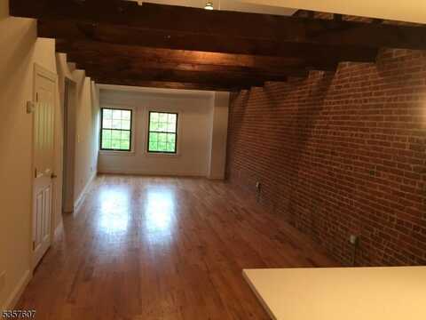 11 Union Place 2A, Summit, NJ 07901