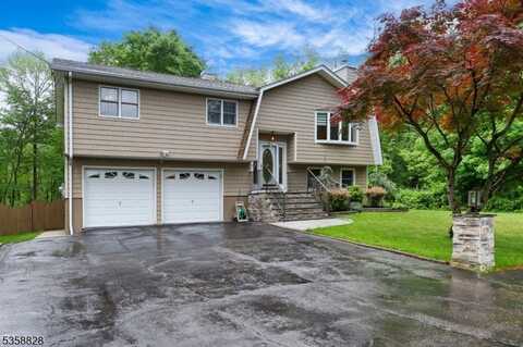 27 Ellen Ln, Wayne, NJ 07470