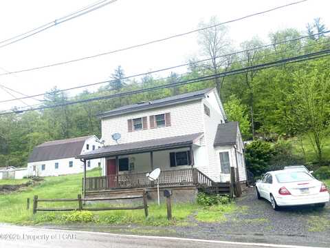 689 Main Road, Hunlock Creek, PA 18621