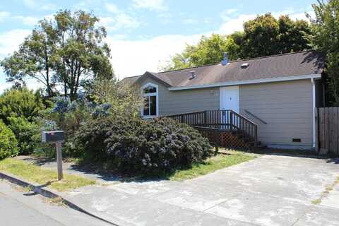 1044 Myers Road, McKinleyville, CA 95519
