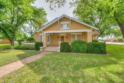 623 S Washington St, Bronte, TX 76933
