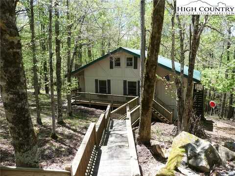 802 Charter Hills Road, Beech Mountain, NC 28604