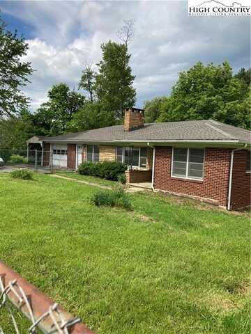 5854 US Highway 421N Highway, Vilas, NC 28692