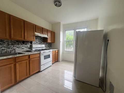 226 BARTHOLDI AVE, Greenville, NJ 07305