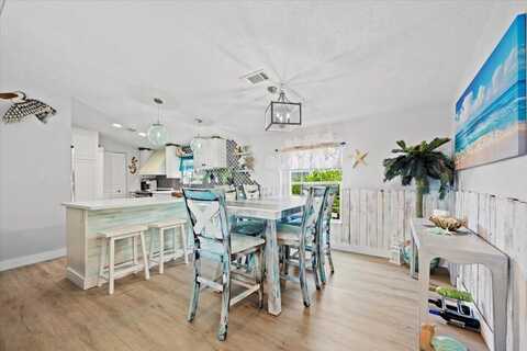 7369 SE Eagle Avenue, Hobe Sound, FL 33455