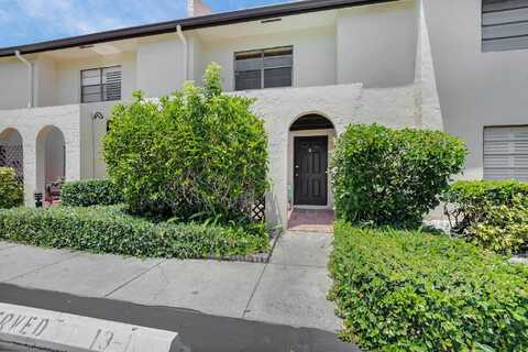 21207 Lago Circle, Boca Raton, FL 33433