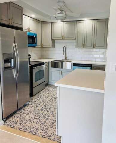 9370 SW 8th Street, Boca Raton, FL 33428