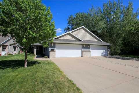 817 Hillcrest Road NE, Hutchinson, MN 55350