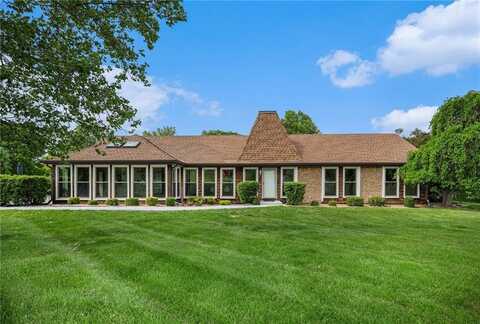 2018 Park Lane, Smithville, MO 64089