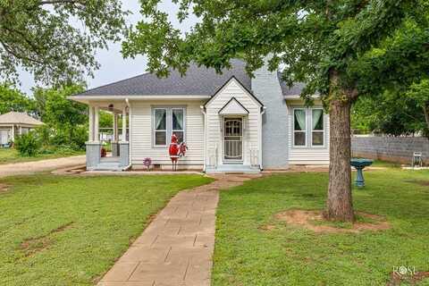 112 5th Ave, Coleman, TX 76834