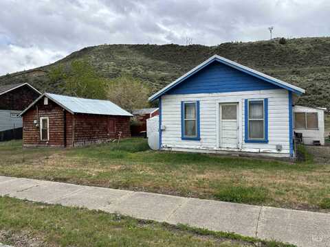 1556 Chestnut St, Baker City, OR 97814