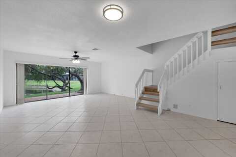 4718 NW 82nd Avenue, Lauderhill, FL 33351