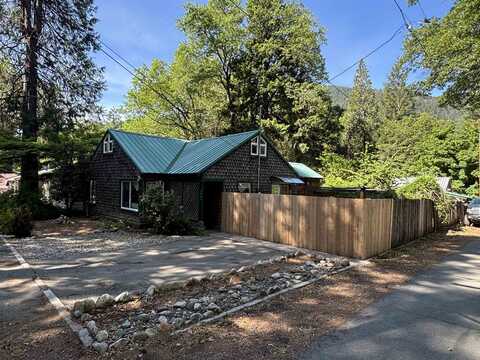 4401 Needham Avenue, Dunsmuir, CA 96025