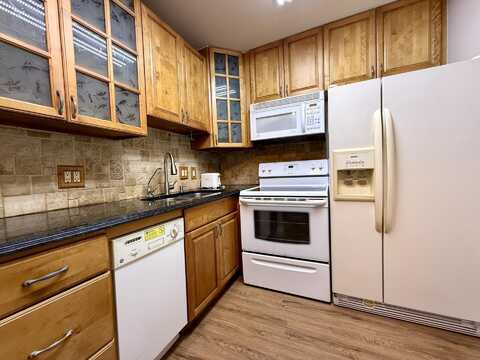 141 Northampton G, West Palm Beach, FL 33417