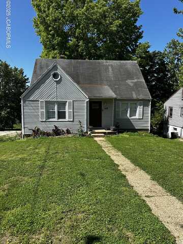 618 E JEFFERSON STREET, Linn, MO 65051