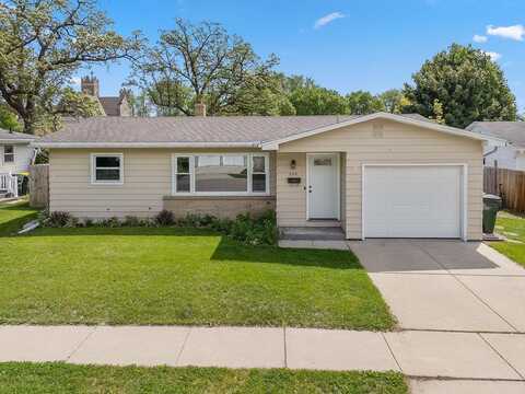 530 7th Street, Prairie Du Sac, WI 53578