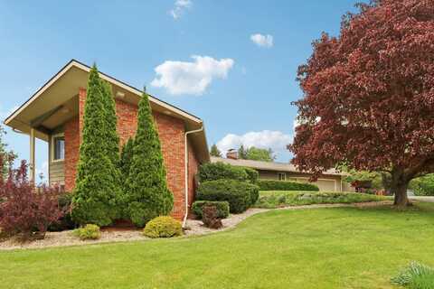 6238 Knollwood Drive, Oregon, WI 53575
