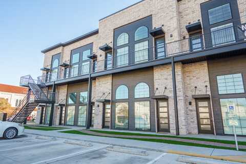 2007 Main Street, Lubbock, TX 79401