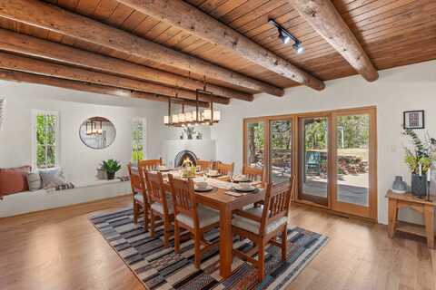2005 Zozobra Lane, Santa Fe, NM 87505