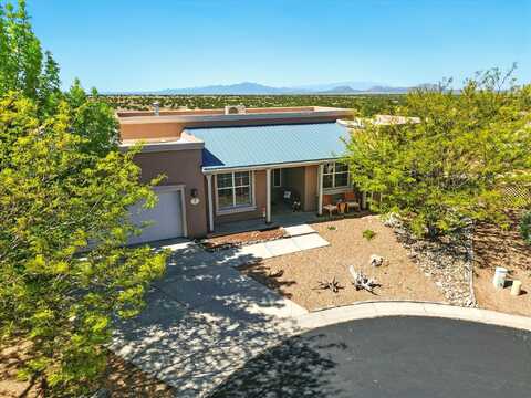 4 Sierra Grande Road, Santa Fe, NM 87508
