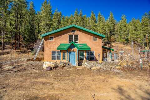 287 Dalton Canyon, Pecos, NM 87552