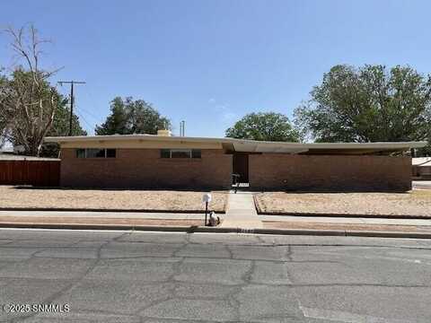 2640 Desert Drive, Las Cruces, NM 88001