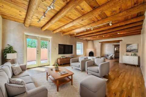 951 Camino Santander, Santa Fe, NM 87505