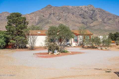 9860 Shining Star Court, Las Cruces, NM 88011