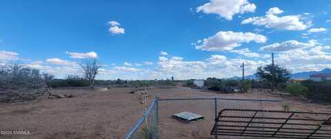 431 - 433 E Lisa Drive, Chaparral, NM 88081