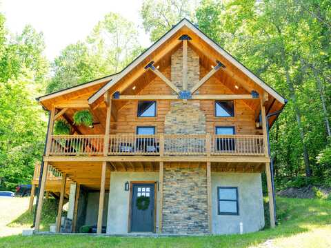 200 Long Branch Road, Berea, KY 40403