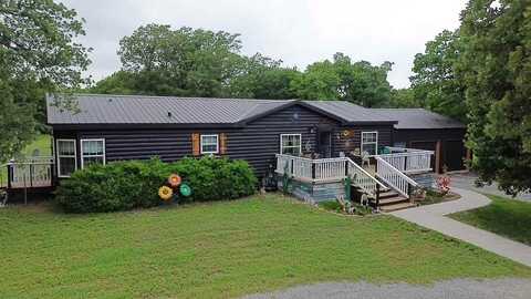 13408 State Hwy 17, Elgin, OK 73538
